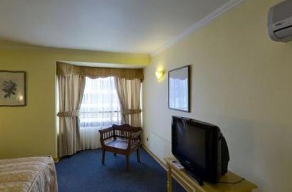 Coronel Hotel Santiago
